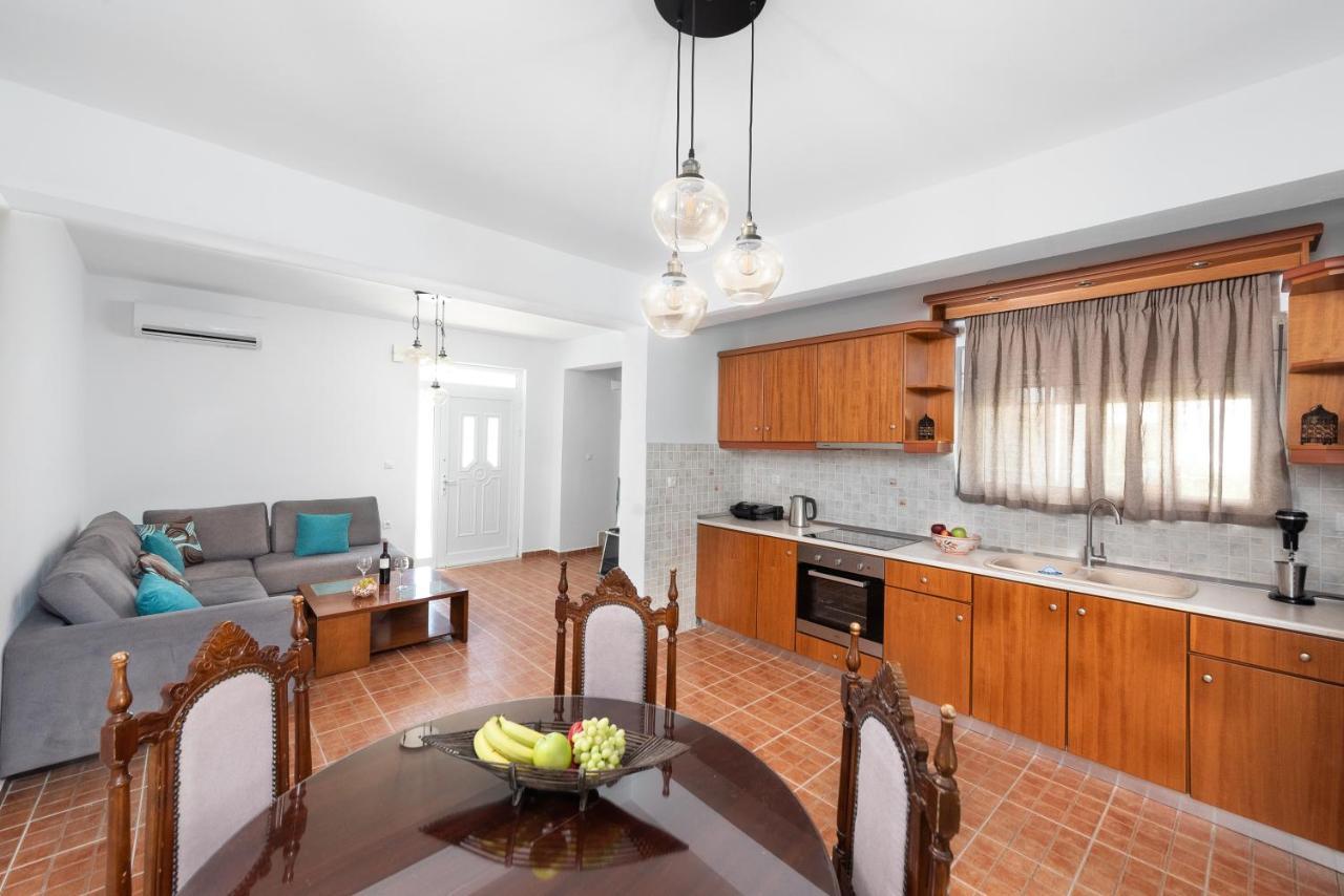 Vilă Casa Greco Gennadi